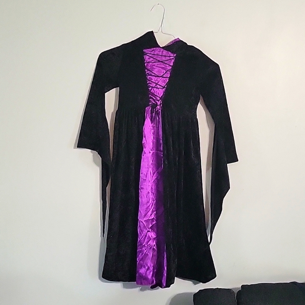 Witch costume
